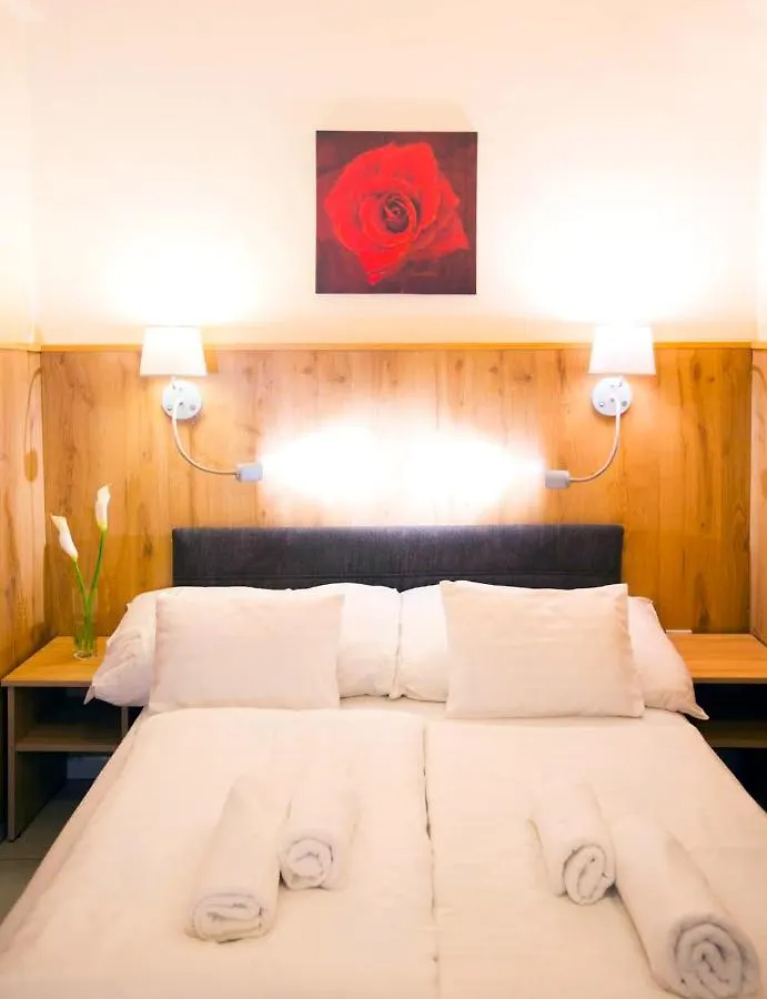 Passzio Panzio Hotel Budapest 3*,